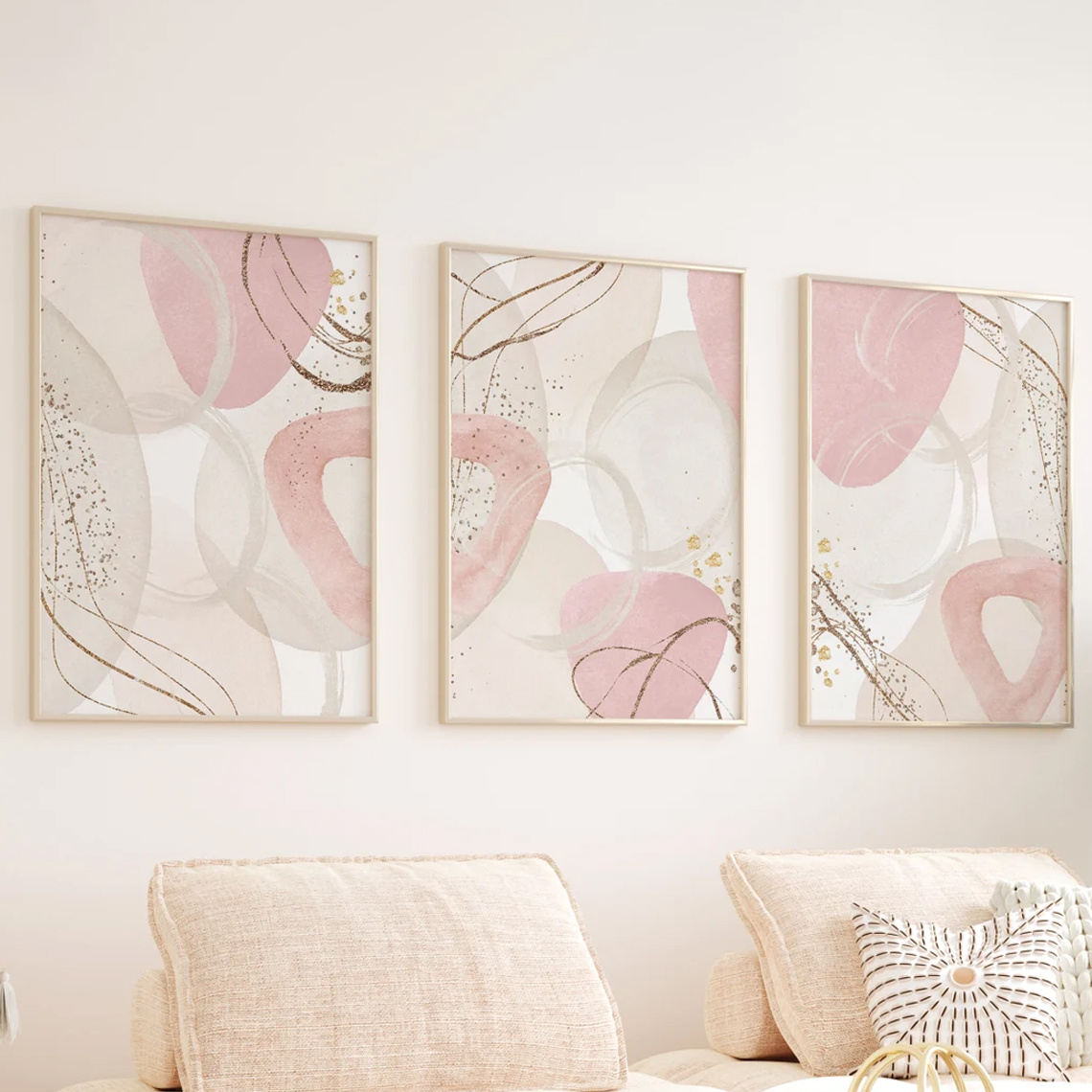 Abstract Canvas Set - ชุดภาพพิมพ์บนผ้าใบสีชมพู 3 ชิ้น ศิลปะนามธรรมสมัยใหม่ ตกแต่งผนังห้องนั่งเล่นสไตล์มินิมอล ของตกแต่งสีชมพูอ่อน