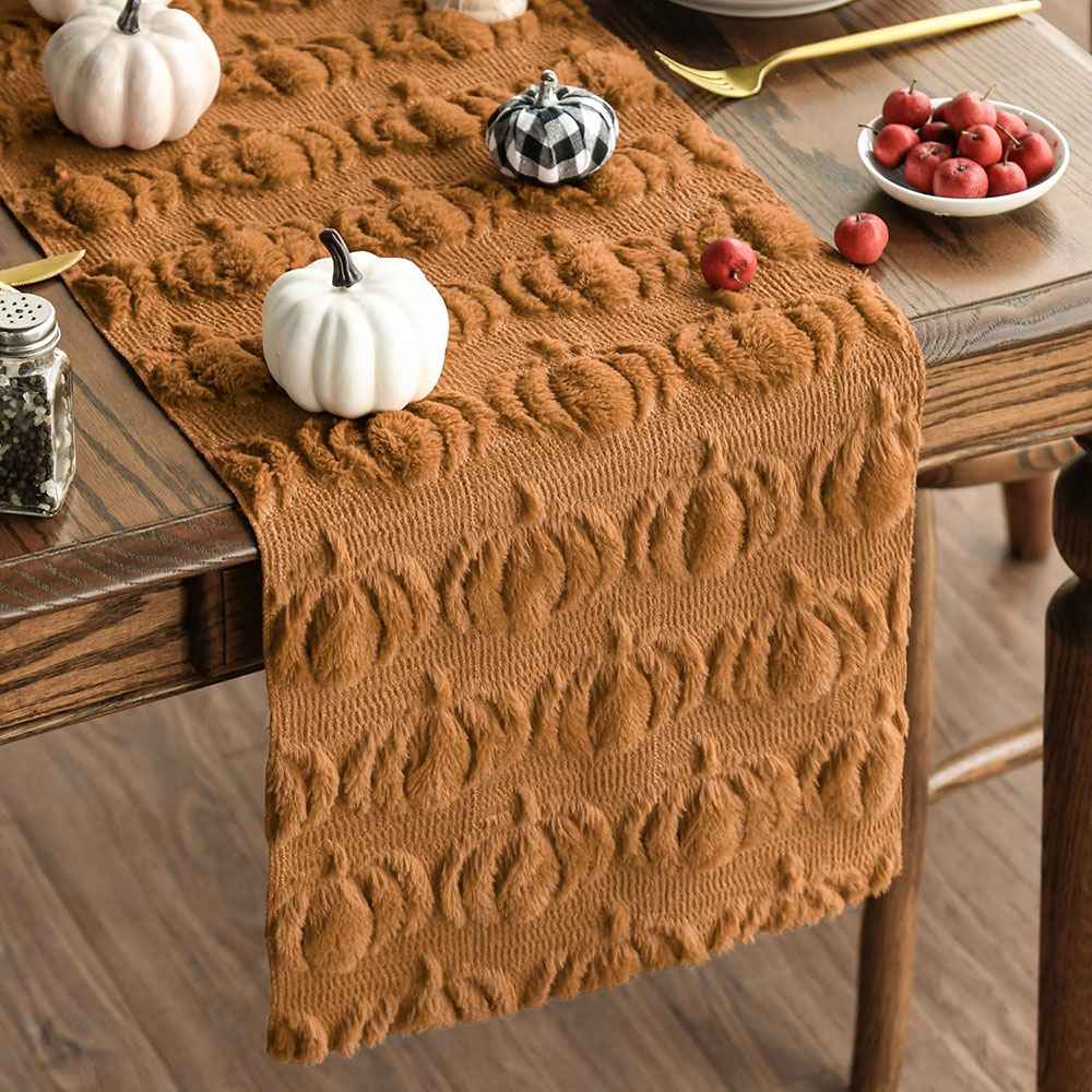 ผ้าปูโต๊ะลายฟักทอง 3 มิติ สีคา - Table Runner บทวิจารณ์และราคา