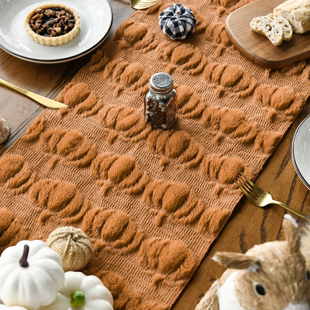 ผ้าปูโต๊ะลายฟักทอง 3 มิติ สีคา - Table Runner บทวิจารณ์และราคา